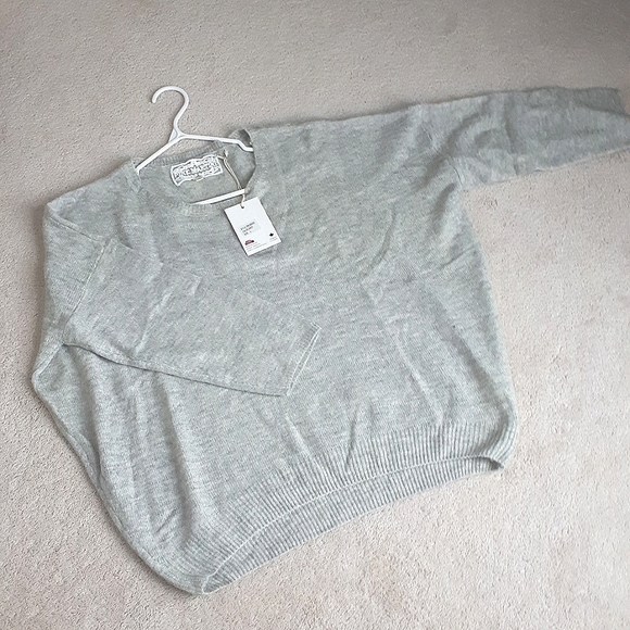 Pink Martini Grey Sweater - Picture 8 of 11